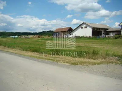 Baugrundstück, Sveta Helena, an der Hauptstraße und nahe der Autobahn - 2