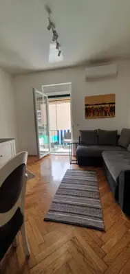 Renovated apartment with additional space near the sea