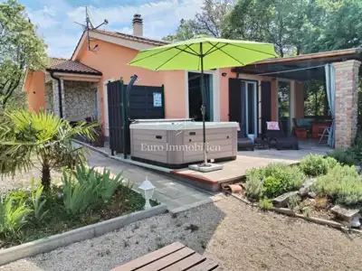 House 120 m², Otok Krk - quiet location and large yard - 13