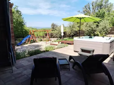 House 120 m², Otok Krk - quiet location and large yard - 14