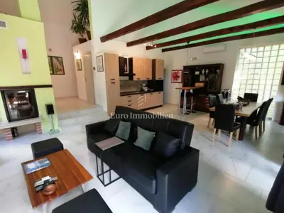 House 120 m², Otok Krk - quiet location and large yard - 20
