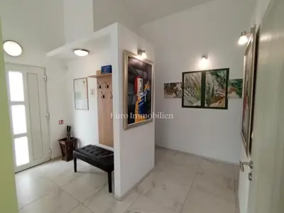 House 120 m², Otok Krk - quiet location and large yard - 16