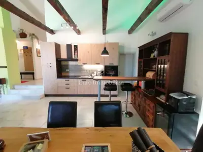 House 120 m², Otok Krk - quiet location and large yard - 18