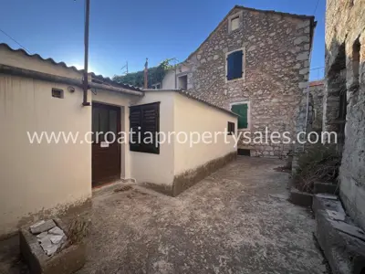 Haus, Hvar, 100 m², 160 000 € - 3