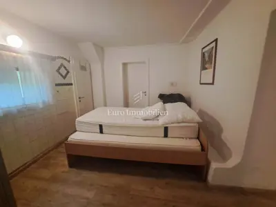 Otok Krk - samostojeća kuća s okućnicom - 14