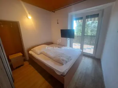 Otok Krk - samostojeća kuća s okućnicom - 20