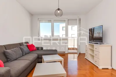 Stan 87 m², Špansko, lift i balkon
