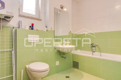 Stan 87 m², Špansko, lift i balkon - 12