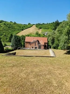 Kuća 400 m², Sveta Nedelja - mirna ulica i velika okućnica - 5