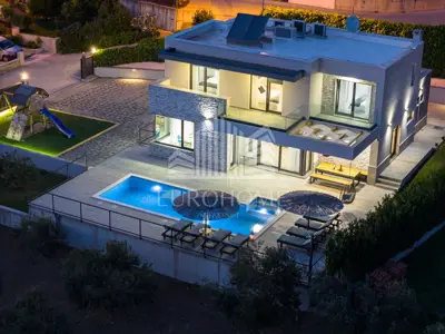 House for sale in Split 3, 195 m²