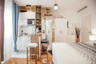 Makarska prodaja, kuća 9 stanova i projekt za 8 stanova - 10
