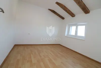 House 135 m² in Svetvinčenat, pool and sun deck - 8