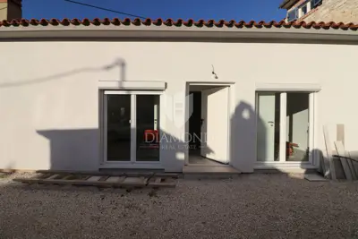 House 135 m² in Svetvinčenat, pool and sun deck - 11