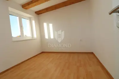 House 135 m² in Svetvinčenat, pool and sun deck - 4