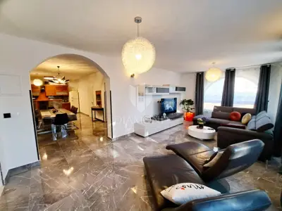 House 240 m², Poreč surroundings - 5 bedrooms, terrace 40 m² - 17