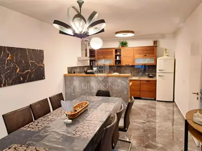 House 240 m², Poreč surroundings - 5 bedrooms, terrace 40 m² - 15