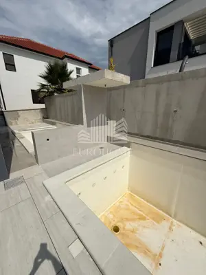 Haus 115 m², Zaton - Pool und großzügiger Gartenbereich - 6
