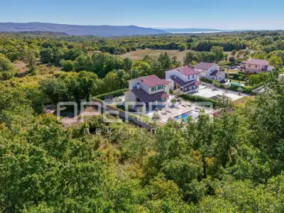 RAKALJ-HRELJIĆI- ISTRA Zemljište sa ishodovanom građevinskom dozvolom - 5