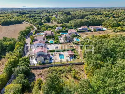RAKALJ-HRELJIĆI- ISTRA Zemljište sa ishodovanom građevinskom dozvolom - 4