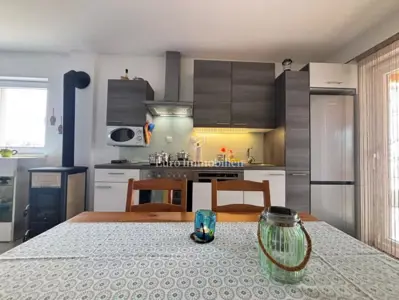 Kuća 35 m², Potočnica - pogled na more i dvorište - 10