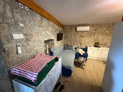 Steinhaus mit Potenzial und Panoramablick - 8