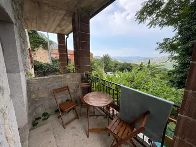 Kamena kuća s potencijalom i panoramskim pogledom