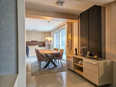 PULA, PJEŠČANA UVALA - premium furnished apartment with terrace only 150 meters - 2