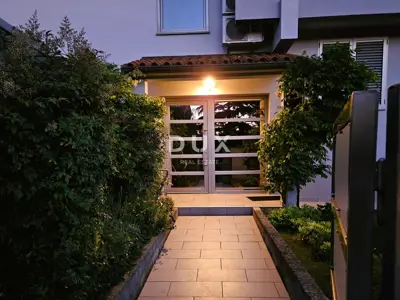 PULA, PJEŠČANA UVALA - premium furnished apartment with terrace only 150 meters - 15