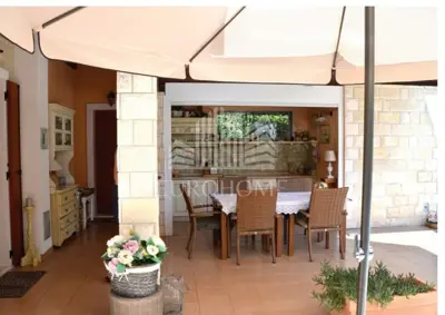 Luksuzna vila s bazenom, centar Novalje, 250m od mora - 7