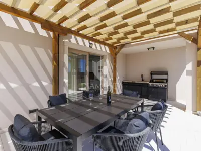 Haus 170 m², Marčana - beheizter Pool und gepflegter Gartenbereich - 10
