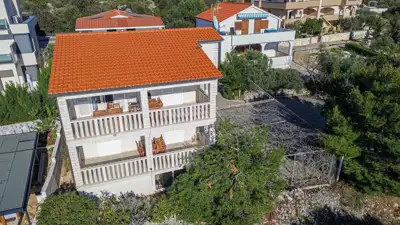 House 202 m², Rogoznica - quiet location and open sea view - 3