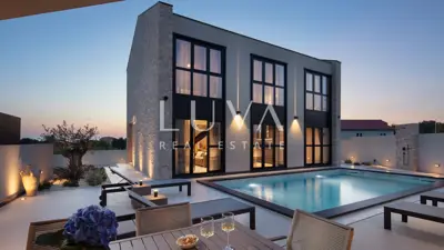 Villa 160 m², Visočane - Pool und Wellnessbereich - 2