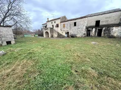 Kuća 300 m², Kanfanar - stancija s okućnicom 1.500 m² - 10