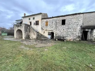 Kuća 300 m², Kanfanar - stancija s okućnicom 1.500 m² - 3
