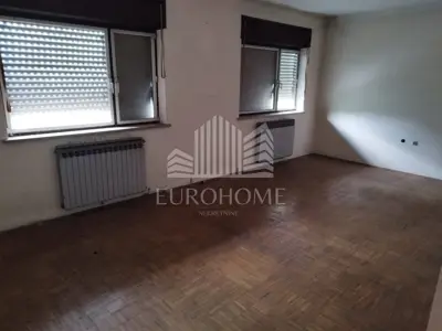Two houses 917 m², Sesvete - investment location - 9