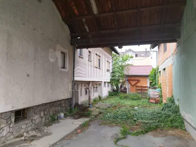 Two houses 917 m², Sesvete - investment location - 13