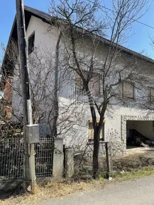 Two houses 917 m², Sesvete - investment location - 16