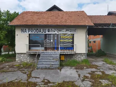 Two houses 917 m², Sesvete - investment location - 2