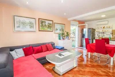 Haus zum Kauf in Rovinj, 77 m² - 10