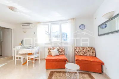 House with a pool and apartments in the quiet part of Rogoznica - 12