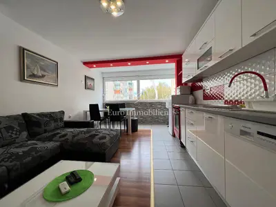 Stan u Makarskoj, 50 m od rive, južna orijentacija - 11