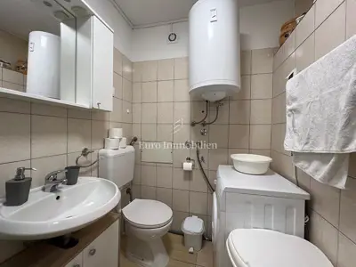 Stan u Makarskoj, 50 m od rive, južna orijentacija - 8