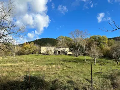 Kuća 250 m², Cerovlje - istarska stancija i okućnica 11.000 m² - 10
