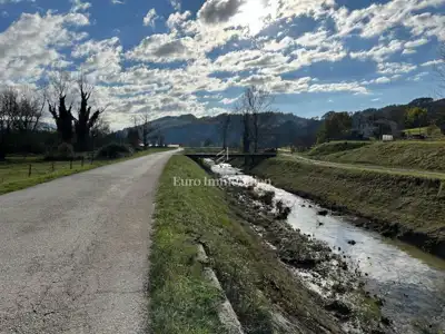 Kuća 250 m², Cerovlje - istarska stancija i okućnica 11.000 m² - 13