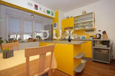 Wohnung 61,8 m², Pula Centar - 2 Zimmer, Balkon und Parkplatz - 5