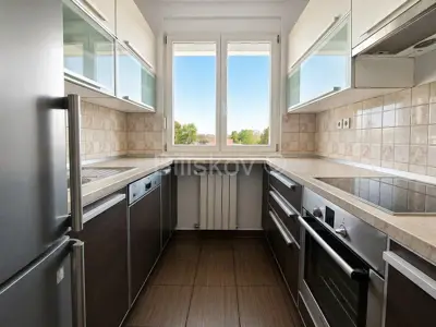 Uredski prostor 95 m², Kruge, 2. kat i dizalo - 4