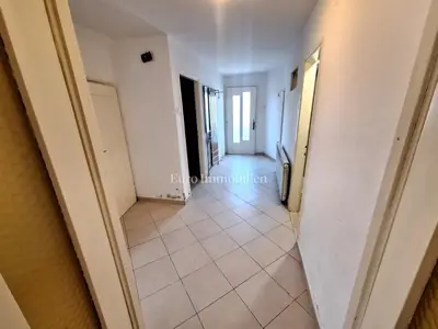 Kuća 180 m², Krk - pogled na more i garaža - 8