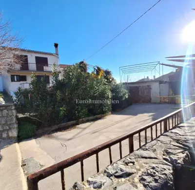 Kuća 180 m², Krk - pogled na more i garaža - 3
