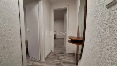 House 75 m², Samobor - three apartments and an outbuilding - 8
