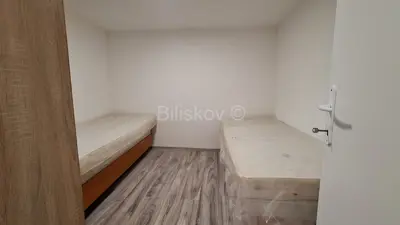 House 75 m², Samobor - three apartments and an outbuilding - 10